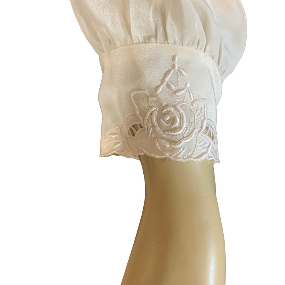 VINTAGE DA FU GUI CREAM SILK HAND-EMBROIDERED BUTTON DOWN BLOUSE (36/M) - Picture 6 of 15